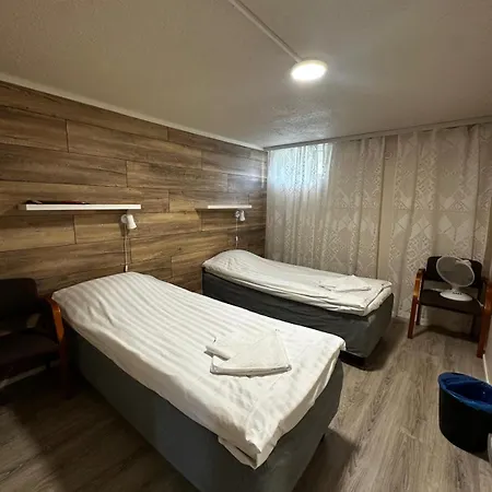 Jaeaeskaen Loma, Kojolapark Luiska-hostelli *