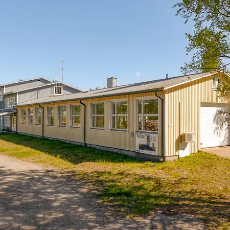 Jaeaeskaen Loma, Kojolapark Luiska-hostelli